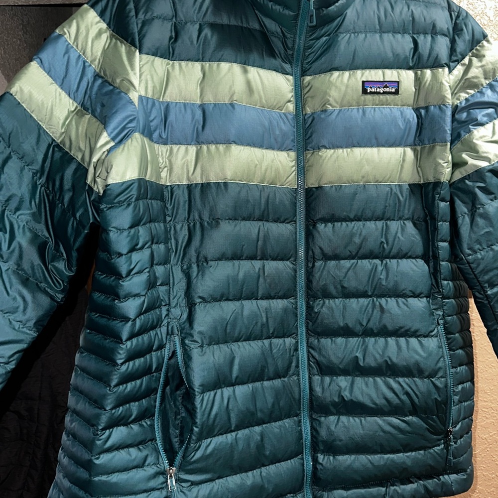 Patagonia Blue and Light Green Quilted Jacket